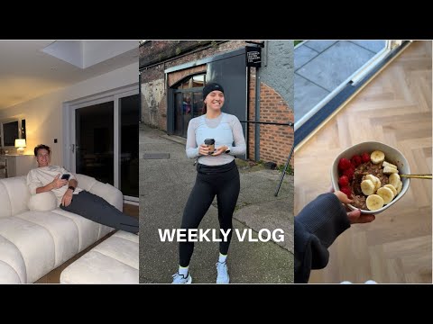 WEEKLY VLOG | TRAFFORD CENTRE TRIP, FIRST RUN BACK, SOFA REVEAL | ZOE RAE