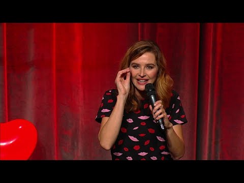 Die erste große Liebe ist wie ein rosa Pulli - Katrin Bauerfeind Live - Liebe: Die Tour zum Gefühl