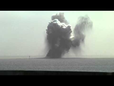 Bombensprengung auf dem Jappensand vor Wilhelmshaven_2.MP4