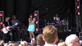 Carly Rae Jepsen &quot;Guitar String Wedding Ring&quot; Live in Vancouver