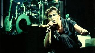 Peter Gabriel - The Family and the Fishing Net (live Rock Werchter 1983)