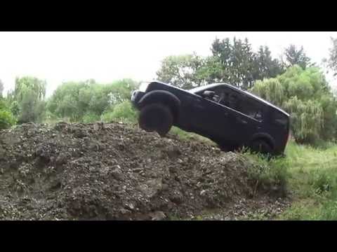 Toyota Land Cruiser vs Hilux vs Range Rover Discovery vs Nissan Patrol offroad/