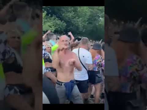 Recognize this legend? 😬 #raver #gurningraveman #bouncebytheounce #hardcore