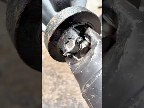 New Spicer 1410 U-Joints for the LBZ Duramax