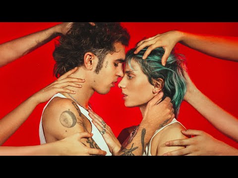 un muerto más - Toca Toca (ft Clara Cava)