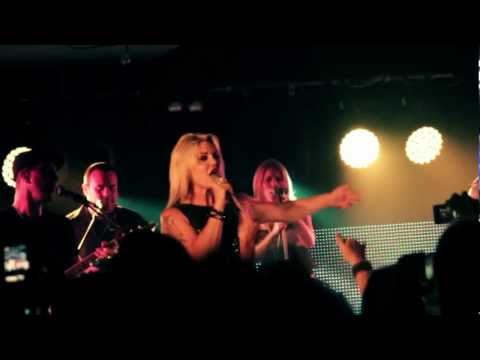 Vanessa Amorosi - Have A Look (Live at The Commercial Hotel, South Morang - 28/01/2012)
