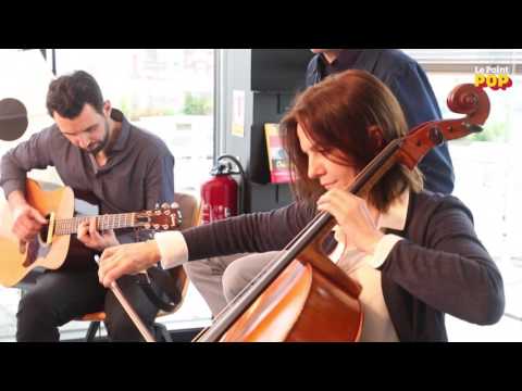 Alex Beaupain interprète "Je te supplie" pour la session sur le toit