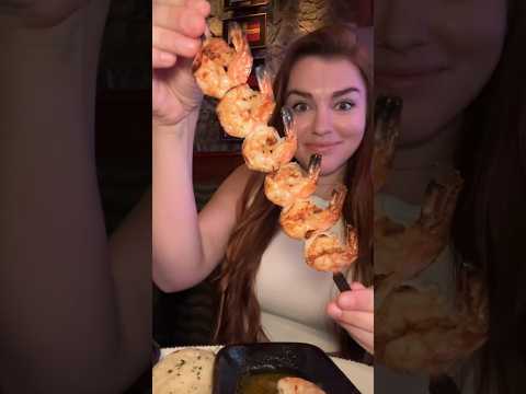 If you’re a shrimp keep scrolling #foodie #shorts #shrimp #redlobster #eating #seafood