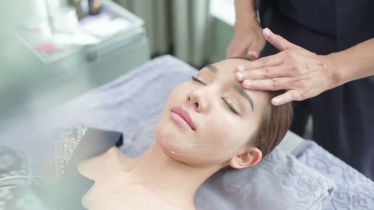 InterContinental Sun Peninsula Airport Departure Lounge