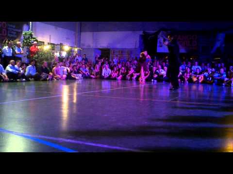 Diego Riemer "El Pajaro" y Belèn Giachello    3-4