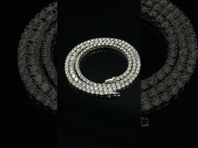 عقد تنس سوليترات متدرج