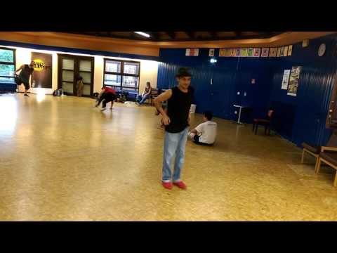 Funky locking dance by Mr Quick