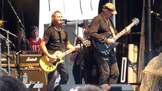 Foghat - Slow Ride (Live at Ribfest 2014)