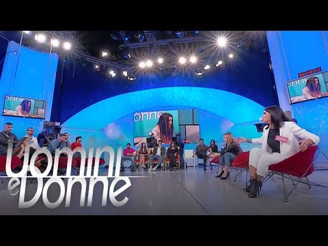 Uomini e Donne, Trono Classico - Muriel e Natalia: scontro tra corteggiatrici