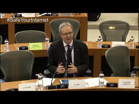 Axel Voss lallt über Artikel 13 - YouTube Kacke