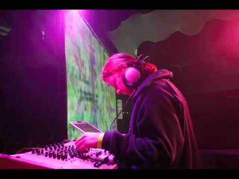Aphex Twin - Heliosphan (Live)