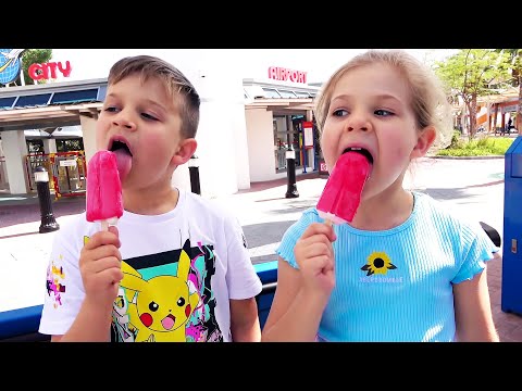 डायना और रोमा माँ और पिताजी के साथ सप्ताहांत बिताने का आनंद लें!