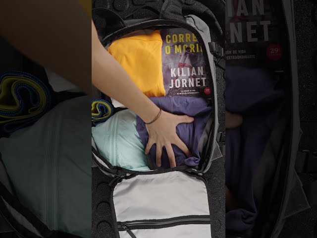 Vídeo relacionado con Cozary Bolsa Deporte Hombre Mujer - 42L Bolsa de Viaje Grande - Tela Oxford Impermeable - Diseño Multibolsillos - Bolsa de Gimnasio 3 en 1 - para Gimnasio Viaje Negocios - Verde