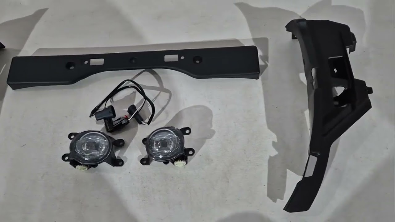 Lexus IS 2013– Facelift odbijač z masko TRD F-Sport (2013-2015) Video 1