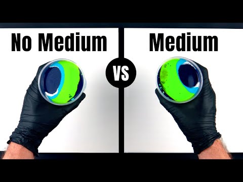 No Medium vs Medium - Acrylic Pouring Experiment