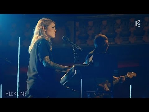 Alcaline, le Mag : Cœur de Pirate - Comme des enfants en live