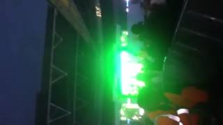 Robbie Williams - Intro &amp; Let Me Entertain You Summertime B