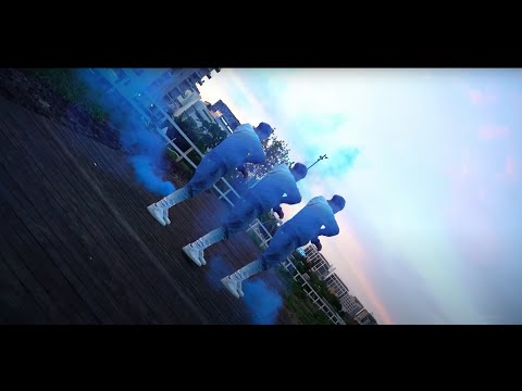 Costyn - 10 Fete in hood