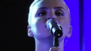 ARISA *Se Vedo Te Tour* - Lentamente (Il Primo Che Passa) / Live 2014