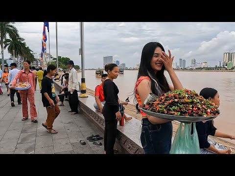 Cambodia tour 2024! Walk tour in Phnom Penh - Daily Life of Khmer People