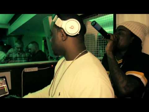 xclusivetouch: Wale Live Pa at Anaya joined by Mark Ronson