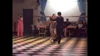 Guillermina Quiroga y Roberto Leiva @ Sin Rumbo milonga "Buenos Aires Hoy", Di Sarli "Cara Sucia"