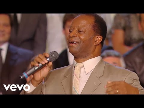 Larnelle Harris - His Eye Is On the Sparrow (Live)