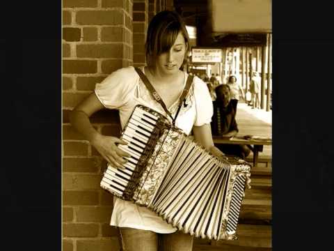 Occhi chorni (Очи Чёрные) on accordion (Russian Gypsy music)
