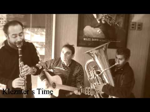 Klezmer´s Time-( formato: tuba, guitarra. clarinete )