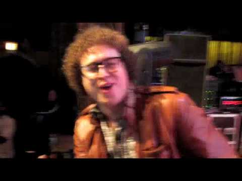 FMTV #4:  "LA LA LA REMIX" LMFAO Ft. FAR EAST MOVEMENT (FM)  Vid @ Chicago Party Rock Tour