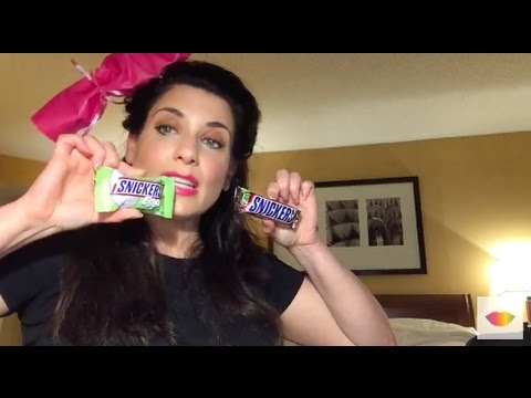Easter Candy 2017: Snickers Easter Egg Candy Review with Ms. Candy Blog