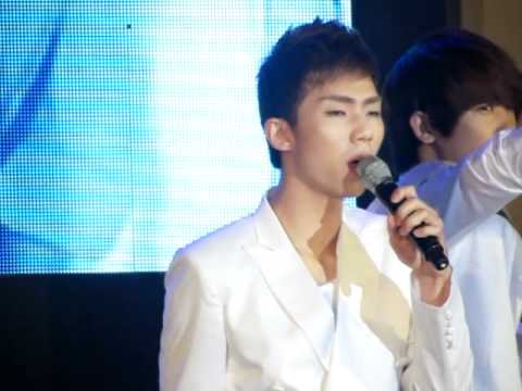 120112 ZE:A - Heart For 2 Remix at Trinoma