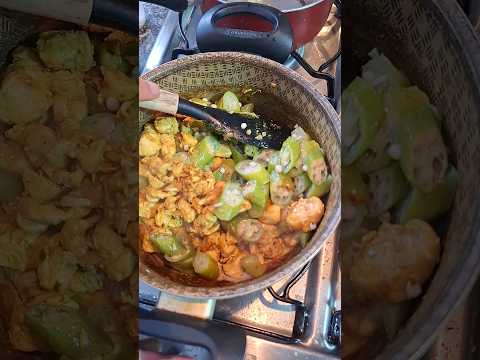 Frango com Quiabo: O clássico mineiro que todos amam.