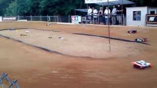 preview picture of video 'RC Racing at tina's trains and hobbies hughesville md 7/17/2013'