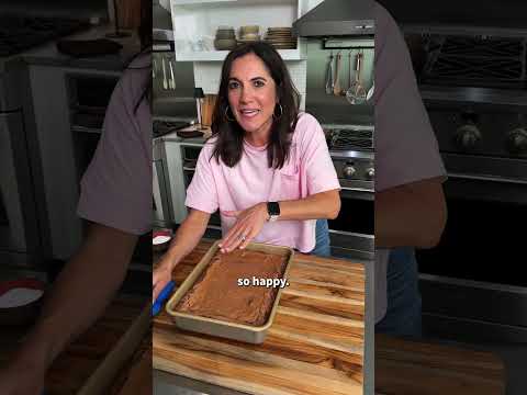 How to Make Chocolate Gooey Butter Cake