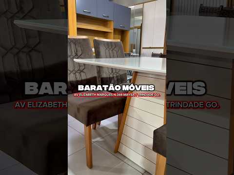 Mesa Fler Tampo Vidro com 04 Cadeiras Zoe Veludo disponível na loja Baratão Móveis Trindade Goiás.