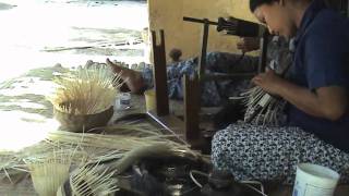 preview picture of video 'Yun Stages-Horsehair Base Weaving'