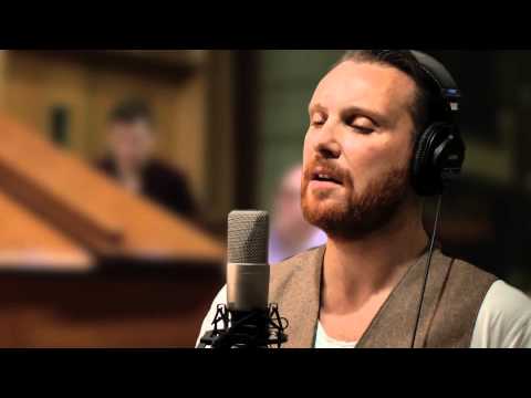 David Shannon Sings THE WORLD CAFE by Andrew MacBean and Paul Chant