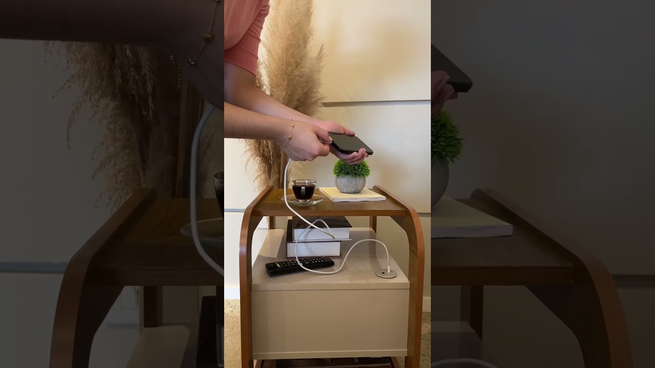 Thumbnail do vídeo - Mesa de Apoio Theo - Cinamomo C / Off White