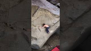 Video thumbnail of Bumble Bee, 7b. Val Vabona