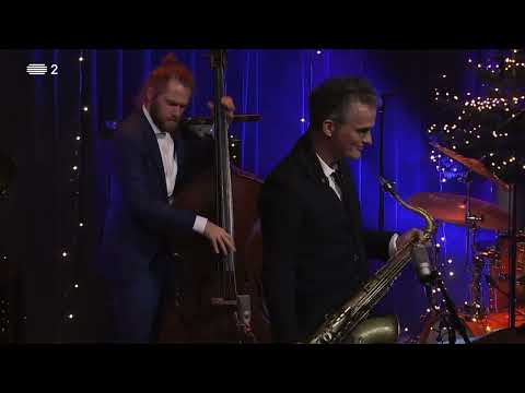 Raphael Jost's Swingin' Christmas in Zurich - Live from Jazz Club Moods (2020)
