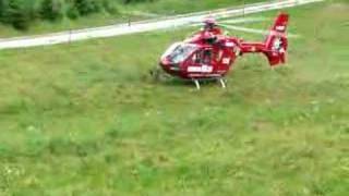 preview picture of video 'Elicottero Aiut Alpin Dolomites a Selva di Cadore x soccorso'