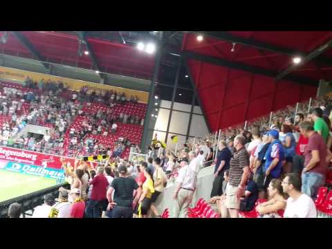 FC Amberg Fans nach dem Oberpfalzderby beim Jahn