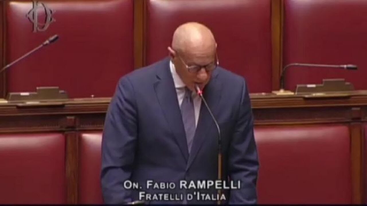 Rampelli: Al Mausoleo di Augusto si tagliano cipressi secolari per far posto a un grattacheccaro