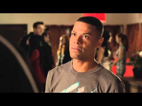 Foot Locker: Harden's Entourage
